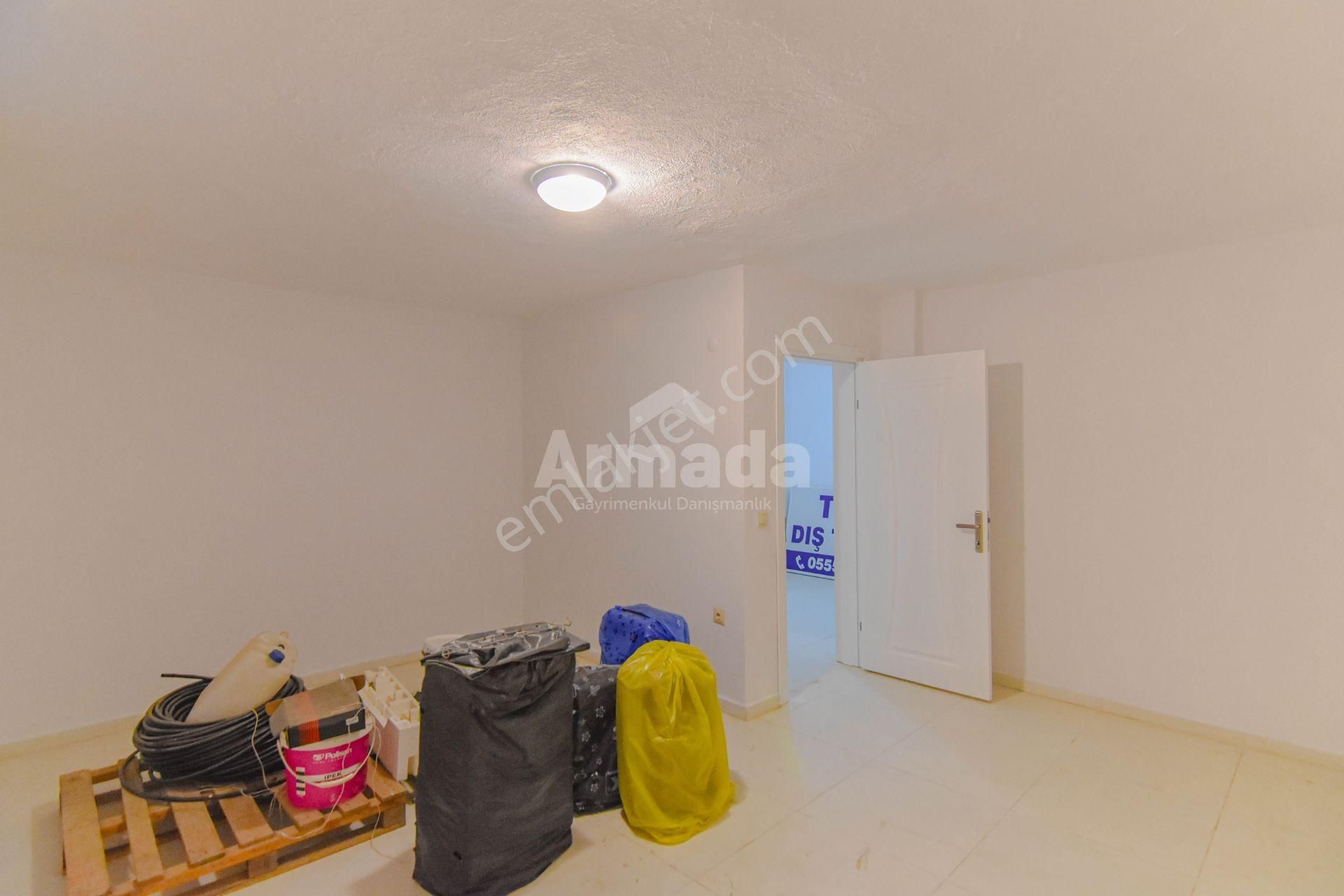 Kuşadası Yeniköy'de Ana Yola Yakın Bahçeli Müstakil Yaşam - Görsel 18