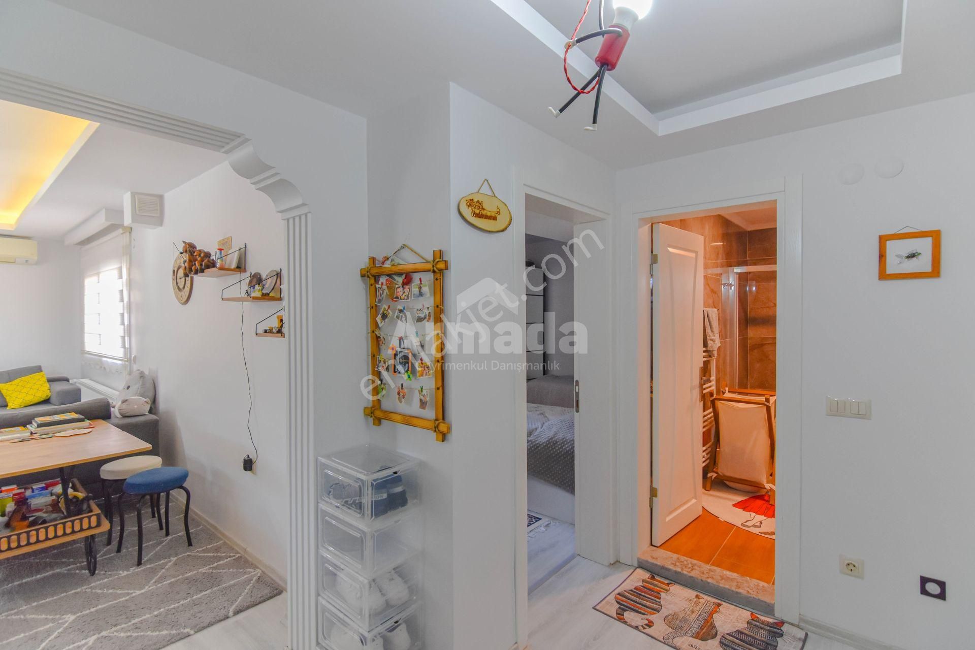 Kuşadası Yeniköy'de Ana Yola Yakın Bahçeli Müstakil Yaşam - Görsel 9