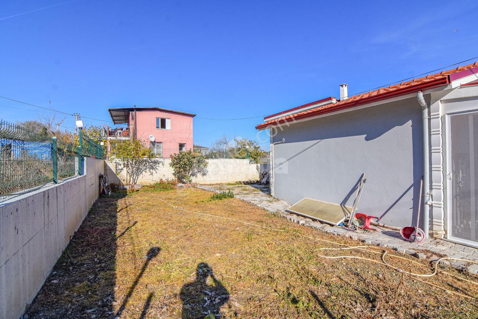 Kuşadası Yeniköy'de Ana Yola Yakın Bahçeli Müstakil Yaşam - Görsel 29