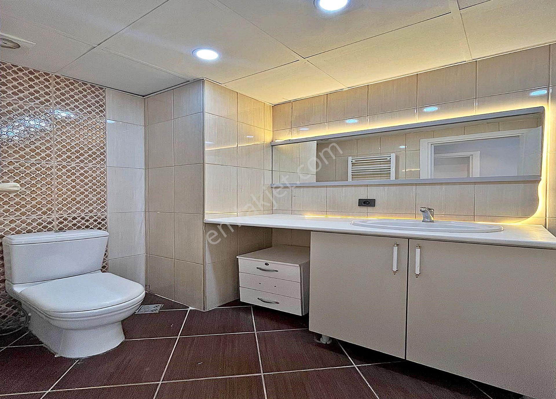 Metrobüse Yakın Site İçi Geniş M2 Güvenlikli 1+1 Satılık Daire - Görsel 35