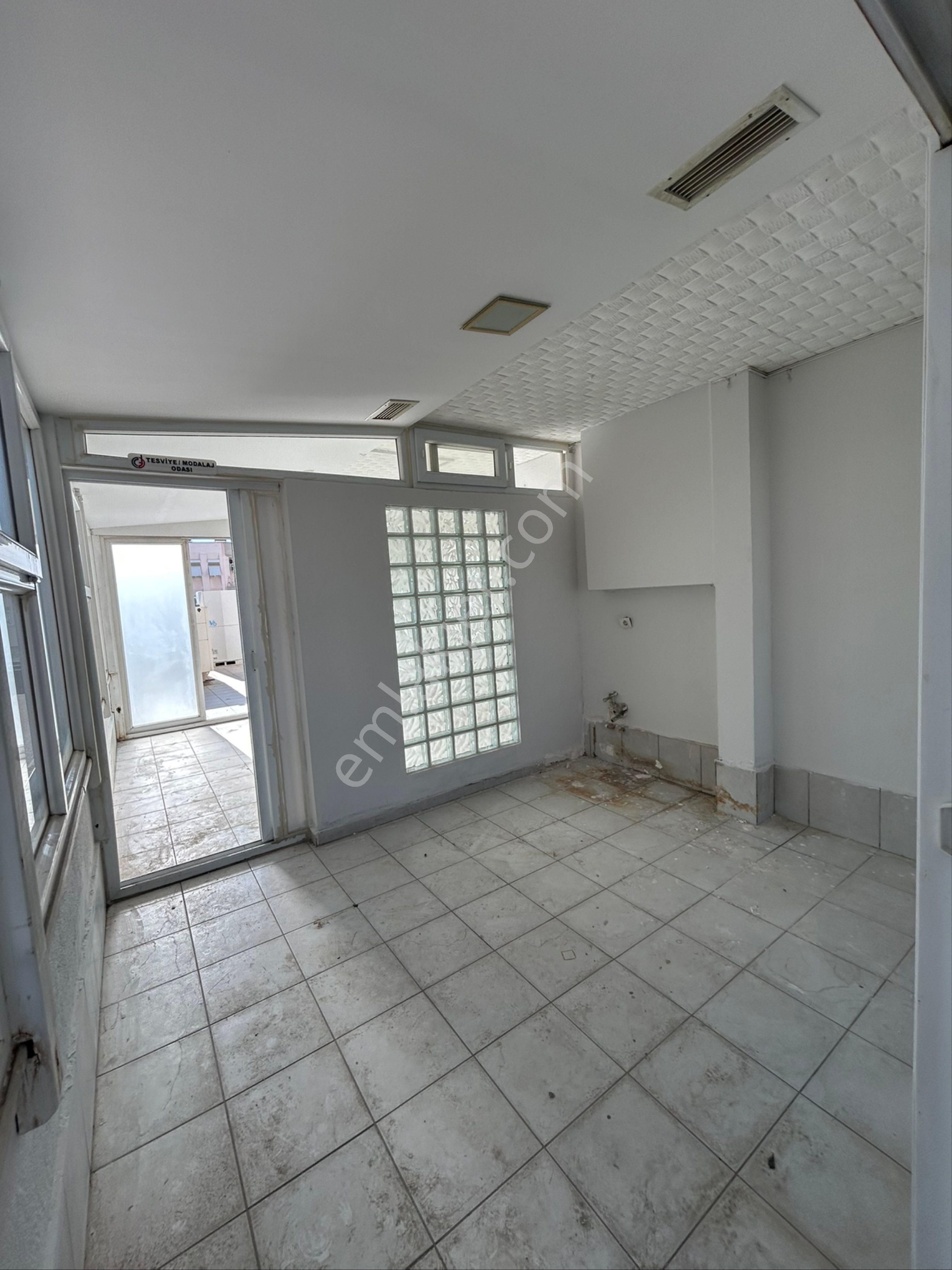 Kiralık Ofis/iş Yeri- Antalya Caddesi Üzerinde - Görsel 14