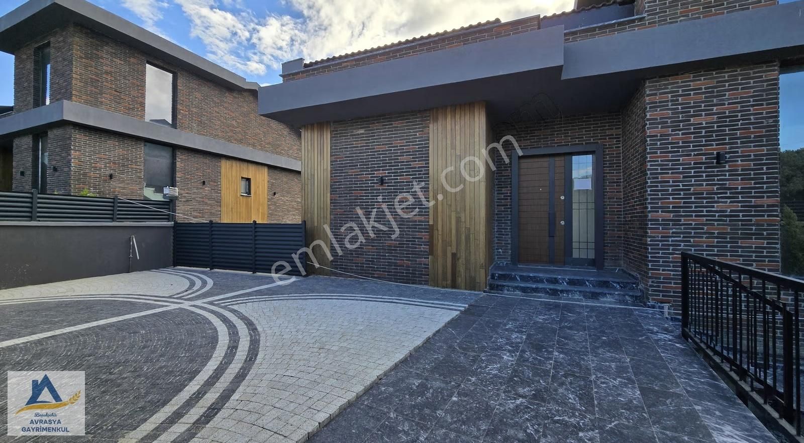 Bolluca'da 540 M² Alanlı 4 Katlı Sıfır Satılık Müstakil Villa - Görsel 21