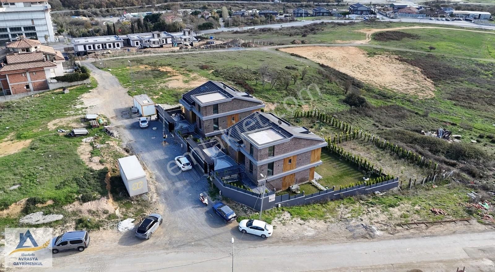 Bolluca'da 540 M² Alanlı 4 Katlı Sıfır Satılık Müstakil Villa - Görsel 3