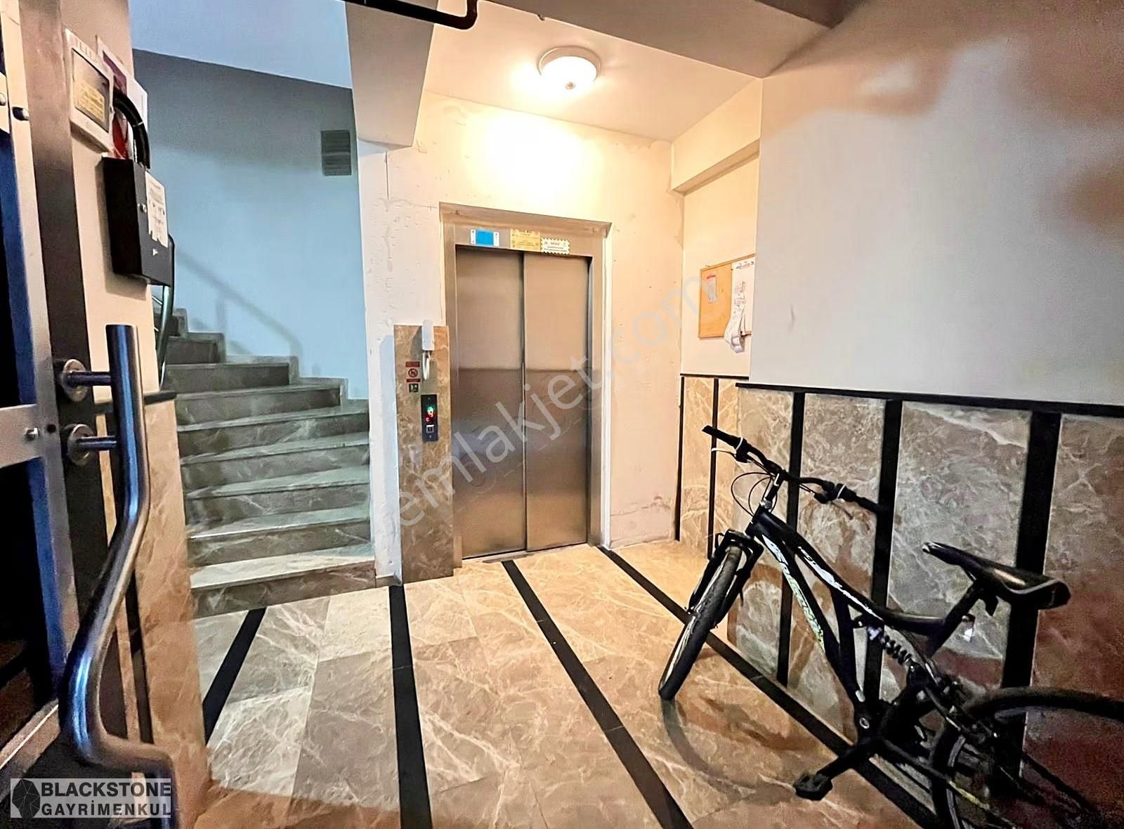 Çekmeköy Aydınlar Mahallesinde 2+1 Satılık Arakat Daire - Görsel 8