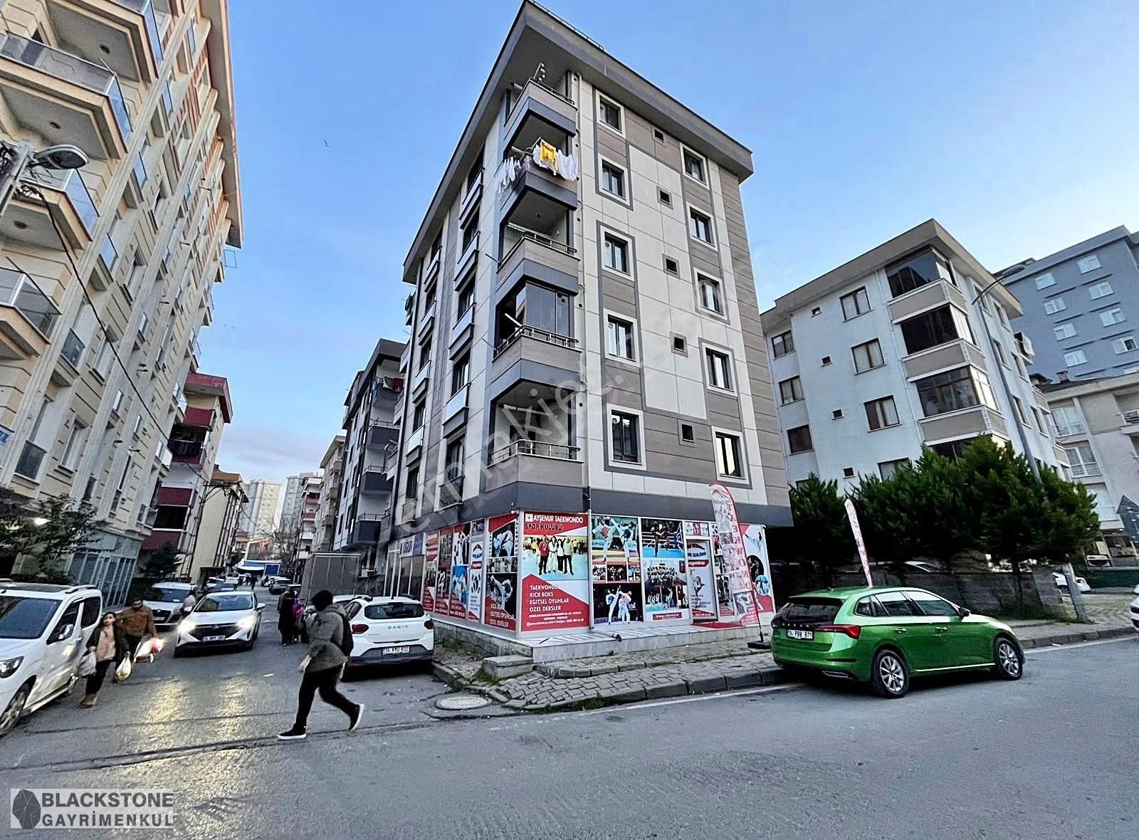 Çekmeköy Aydınlar Mahallesinde 2+1 Satılık Arakat Daire - Görsel 25