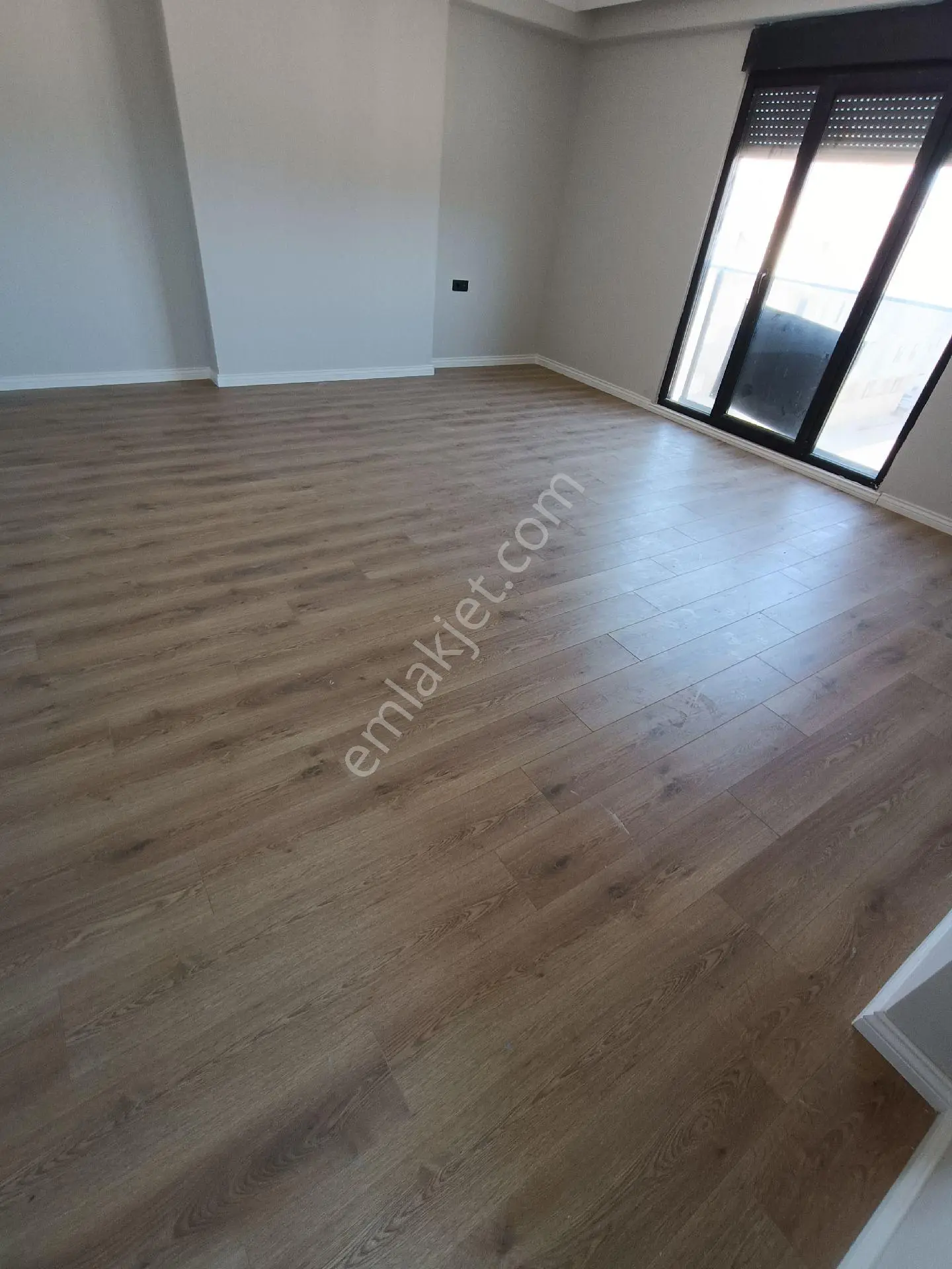 Mt Emlak'tan Tuzla İstasyon Mahallesi'nde Kiralık 3+1 Daire - Görsel 3