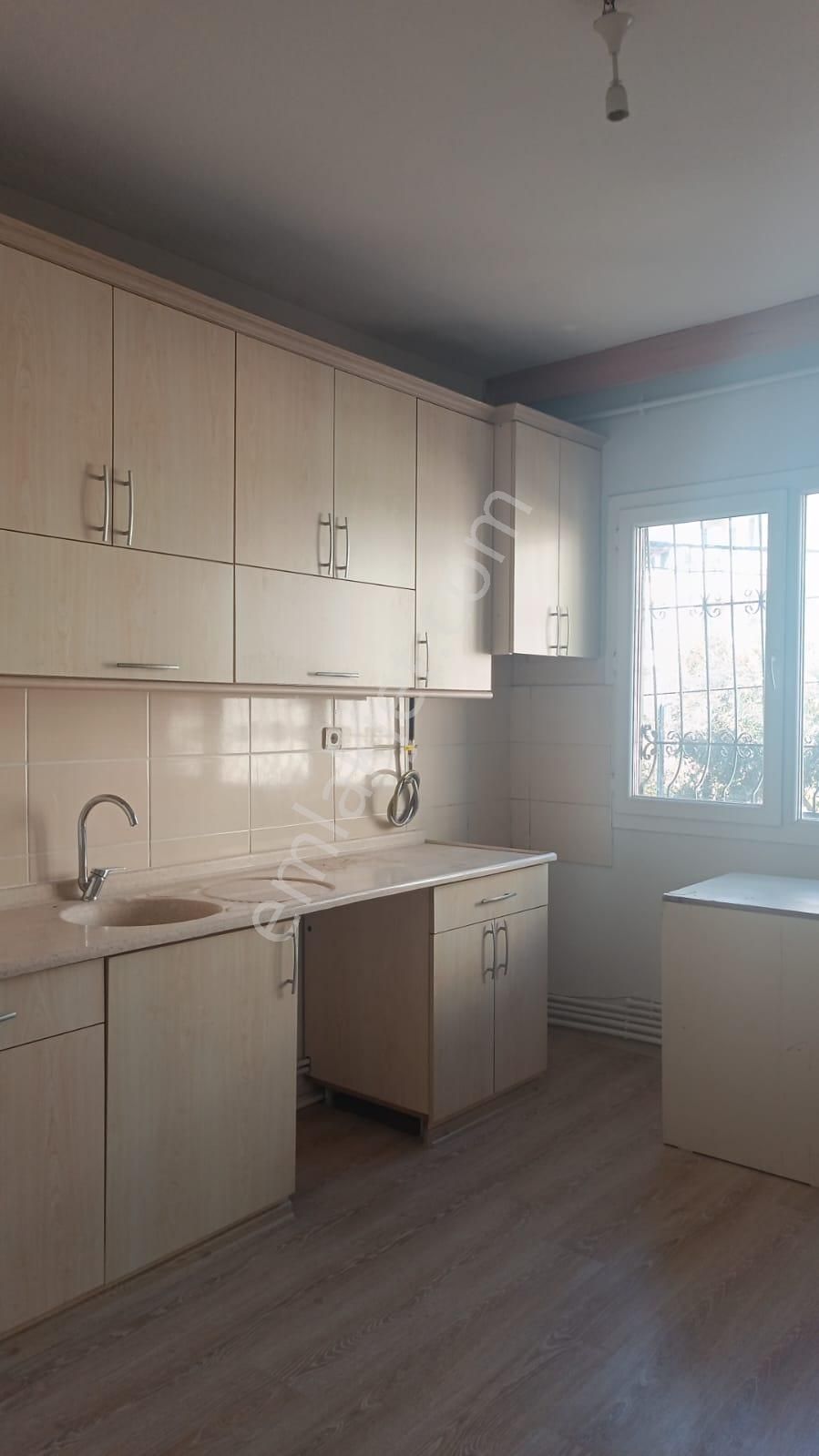 Bornova İnönü Mah. 3+1 Doğalgazlı Kiralık Daire