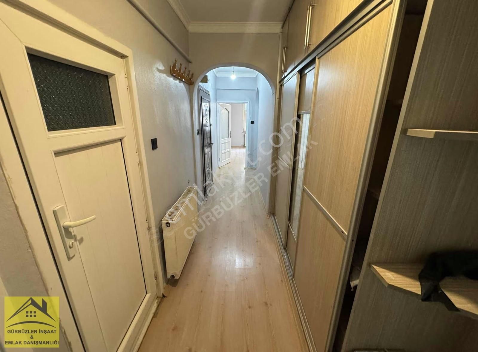 M.akif'de Cuma Pazarı Mevkii 1.kat Tadilatlı 2+1 90m² Daire - Görsel 12