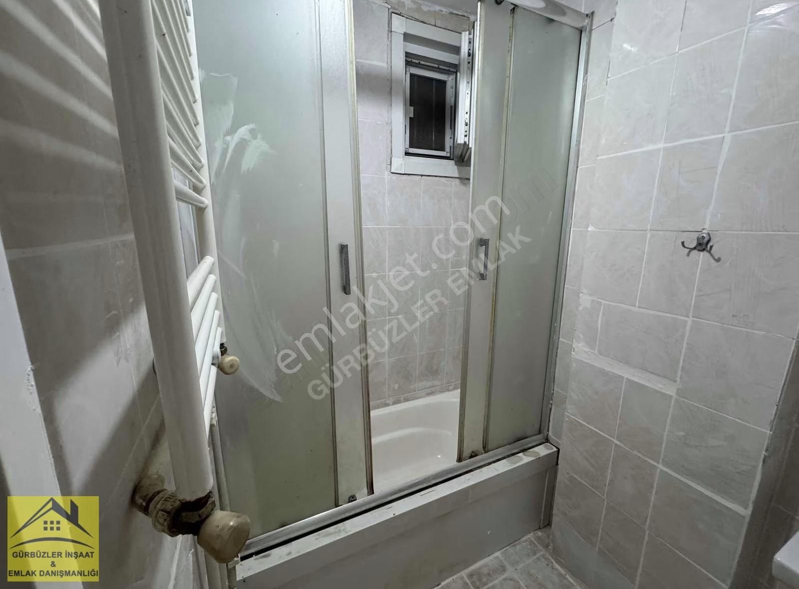 M.akif'de Cuma Pazarı Mevkii 1.kat Tadilatlı 2+1 90m² Daire - Görsel 11