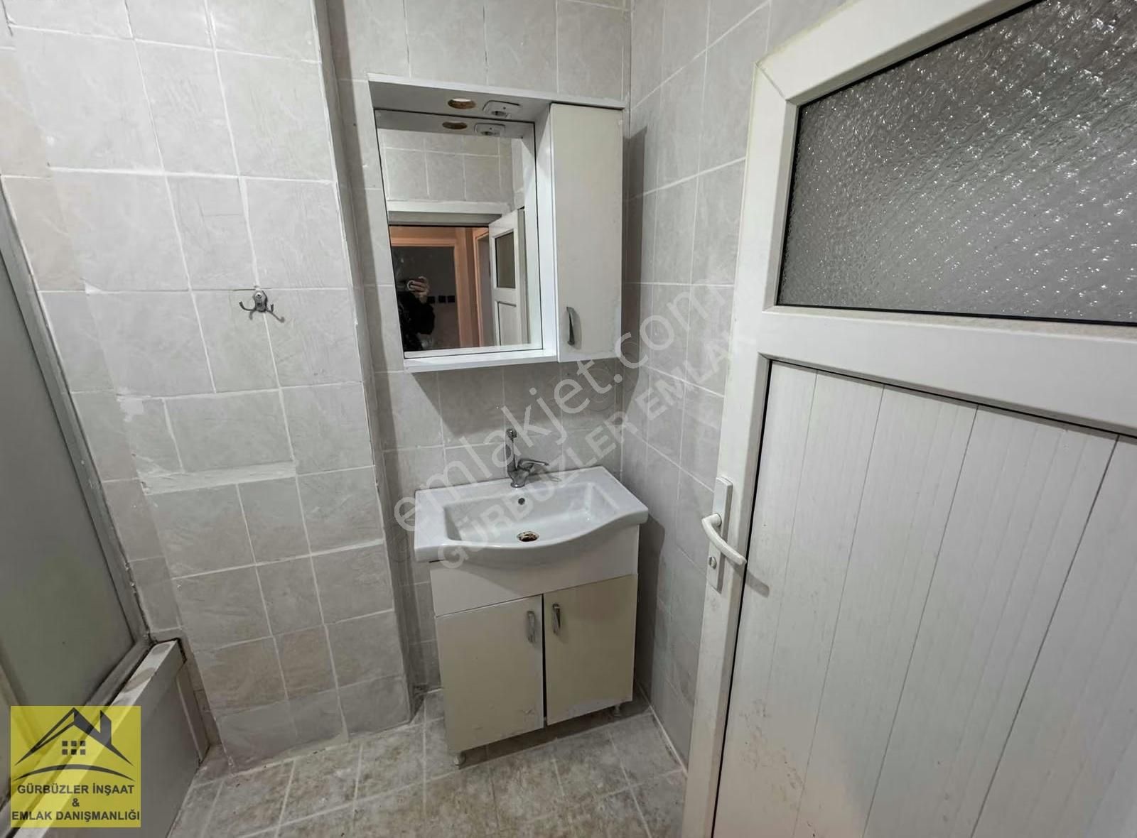M.akif'de Cuma Pazarı Mevkii 1.kat Tadilatlı 2+1 90m² Daire - Görsel 7