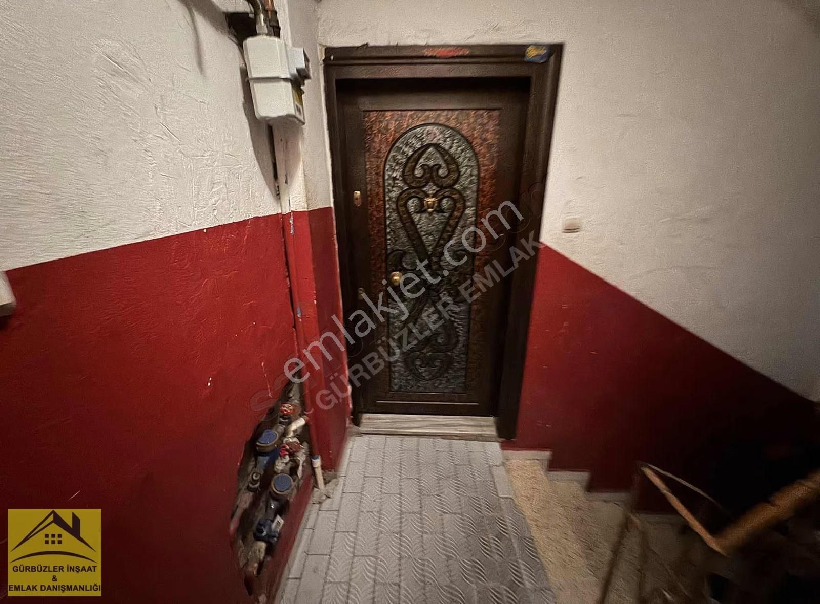 M.akif'de Cuma Pazarı Mevkii 1.kat Tadilatlı 2+1 90m² Daire - Görsel 24