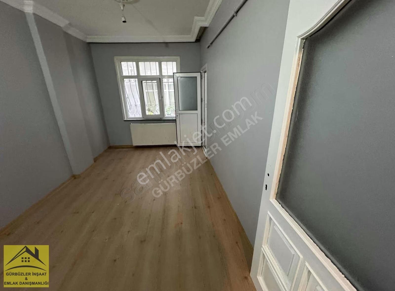 M.akif'de Cuma Pazarı Mevkii 1.kat Tadilatlı 2+1 90m² Daire - Görsel 32
