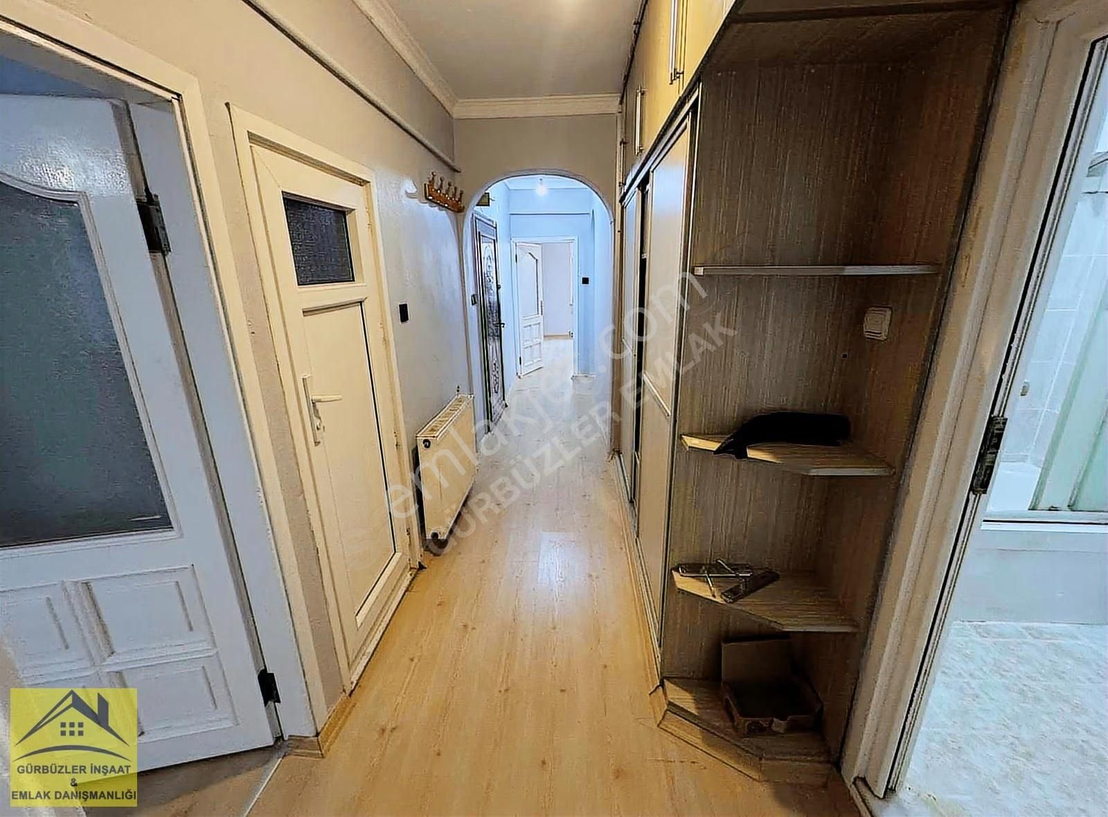 M.akif'de Cuma Pazarı Mevkii 1.kat Tadilatlı 2+1 90m² Daire - Görsel 18