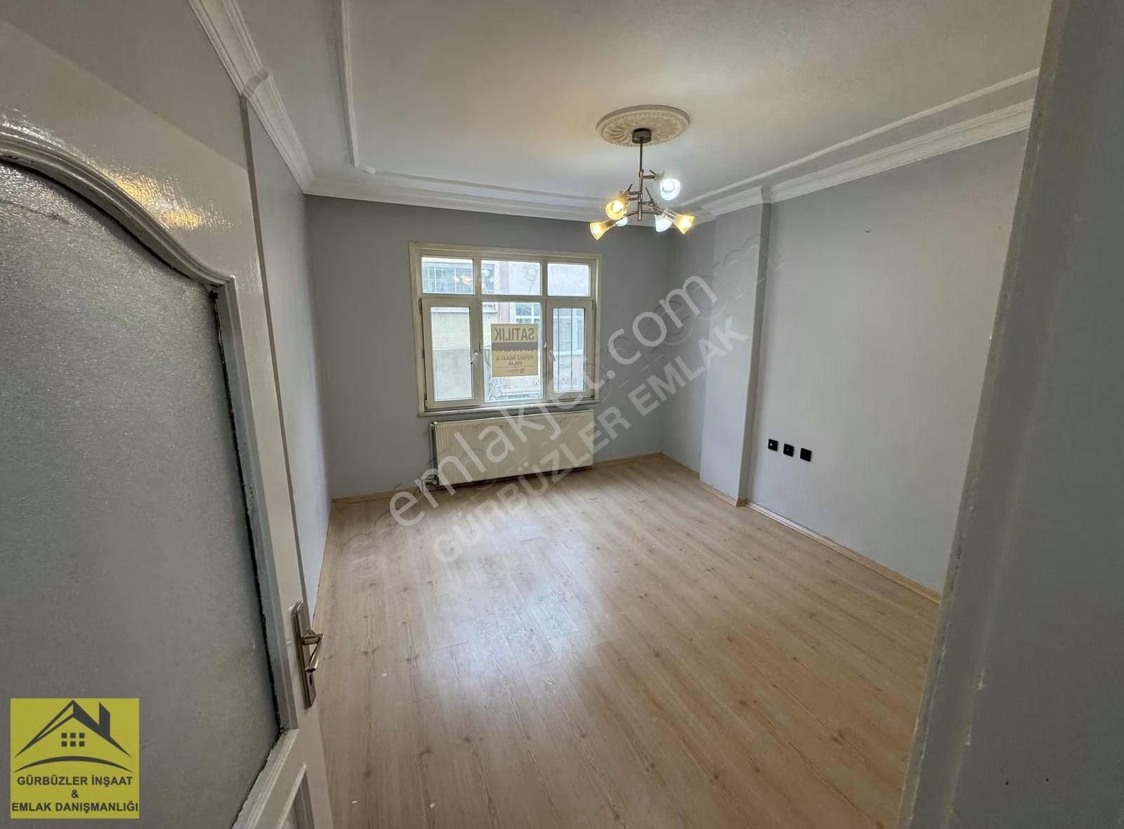 M.akif'de Cuma Pazarı Mevkii 1.kat Tadilatlı 2+1 90m² Daire - Görsel 9