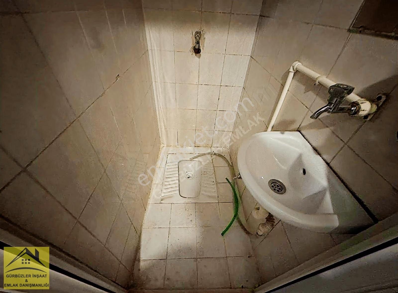 M.akif'de Cuma Pazarı Mevkii 1.kat Tadilatlı 2+1 90m² Daire - Görsel 4