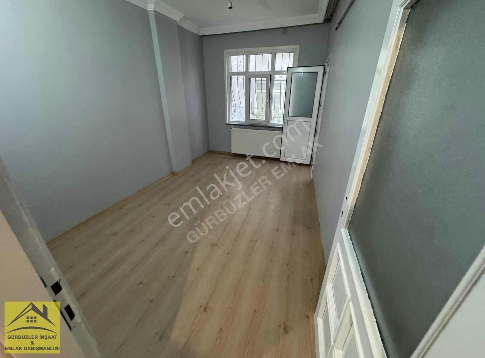 M.akif'de Cuma Pazarı Mevkii 1.kat Tadilatlı 2+1 90m² Daire - Görsel 2