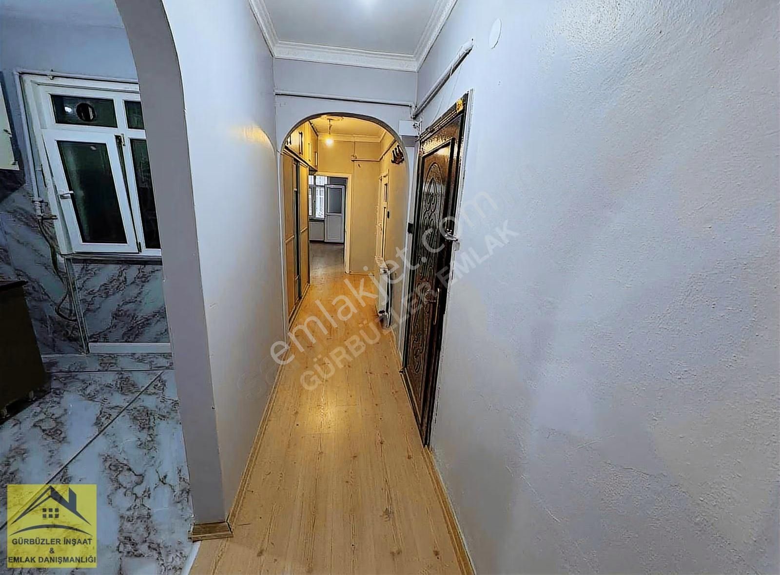 M.akif'de Cuma Pazarı Mevkii 1.kat Tadilatlı 2+1 90m² Daire - Görsel 17