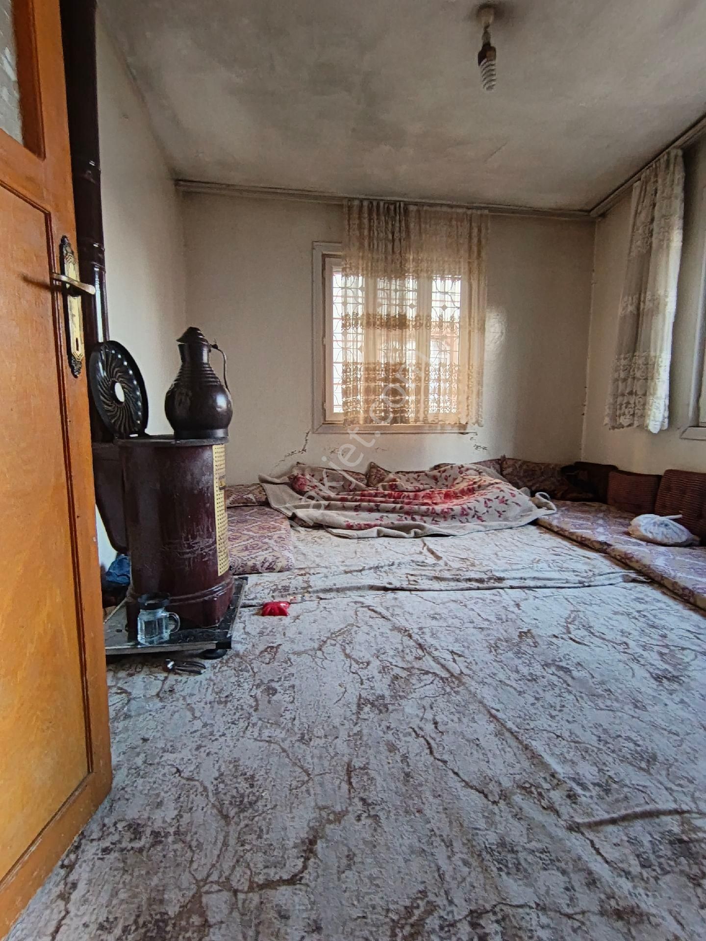 Ulaş Mahallesinde 3 Katli Satılık Müstakil Ev - Görsel 3