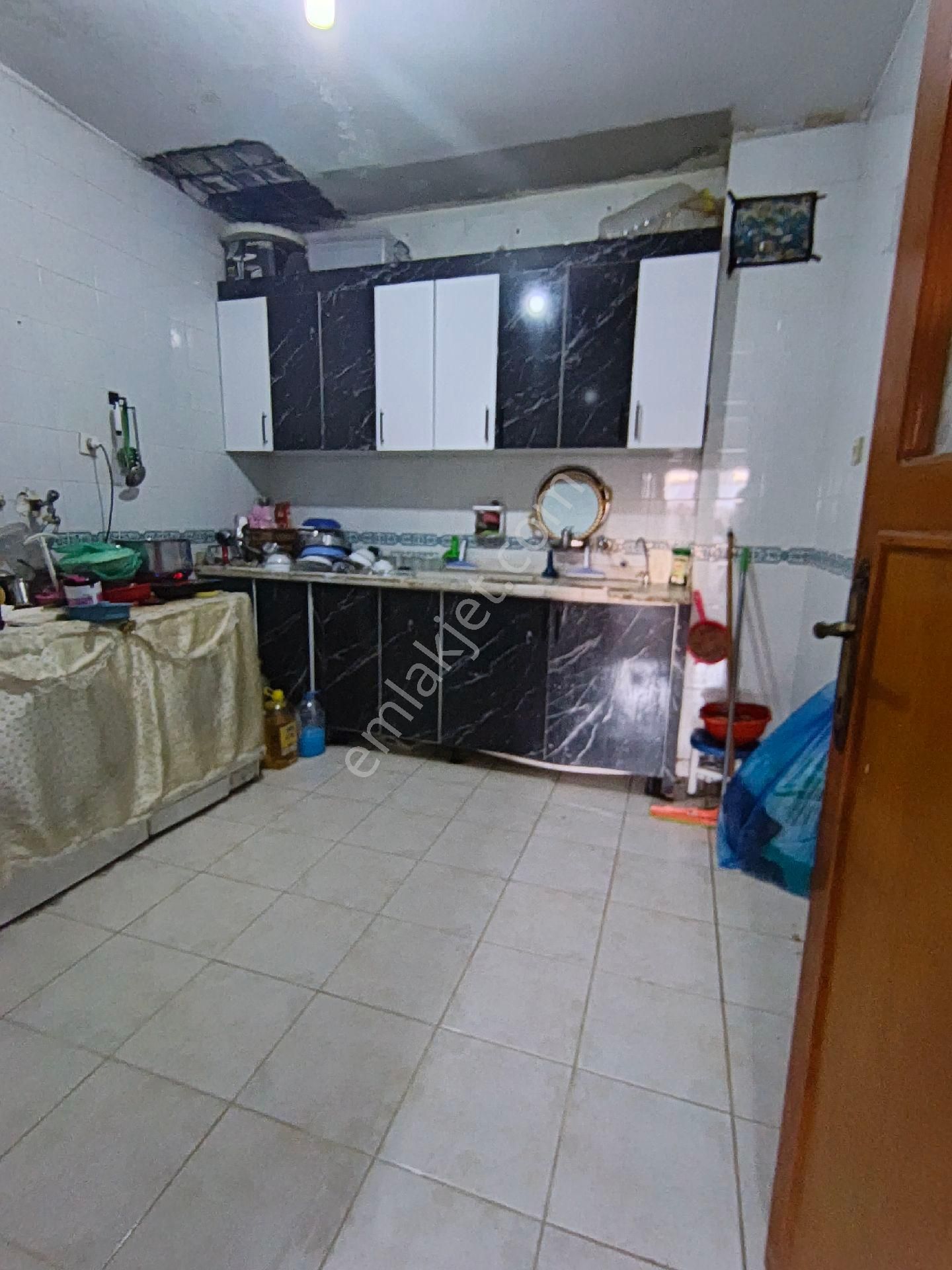 Ulaş Mahallesinde 3 Katli Satılık Müstakil Ev - Görsel 8