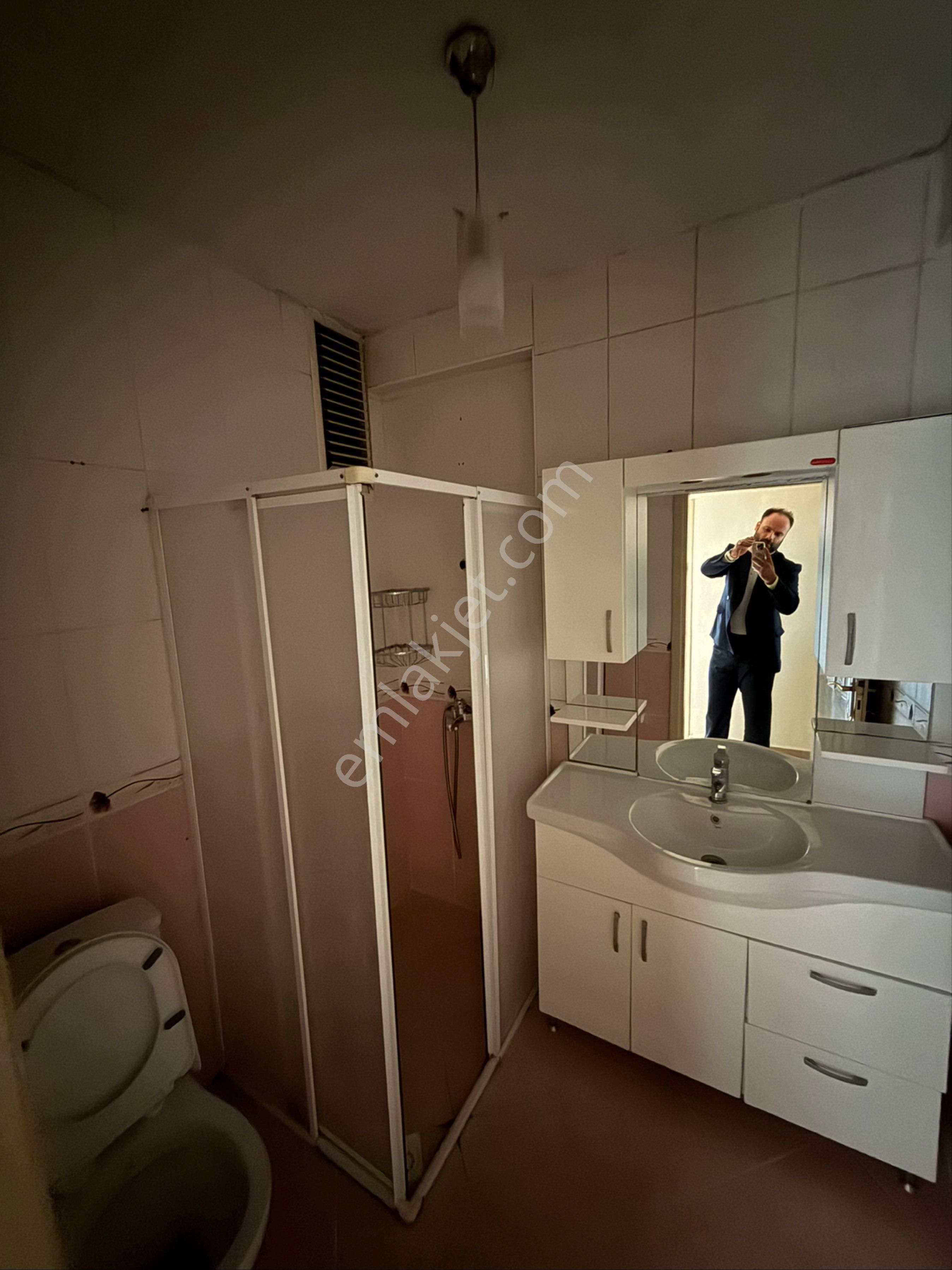 Gazi Caddesi Civarında İci Temiz Satılık Daire - Görsel 9