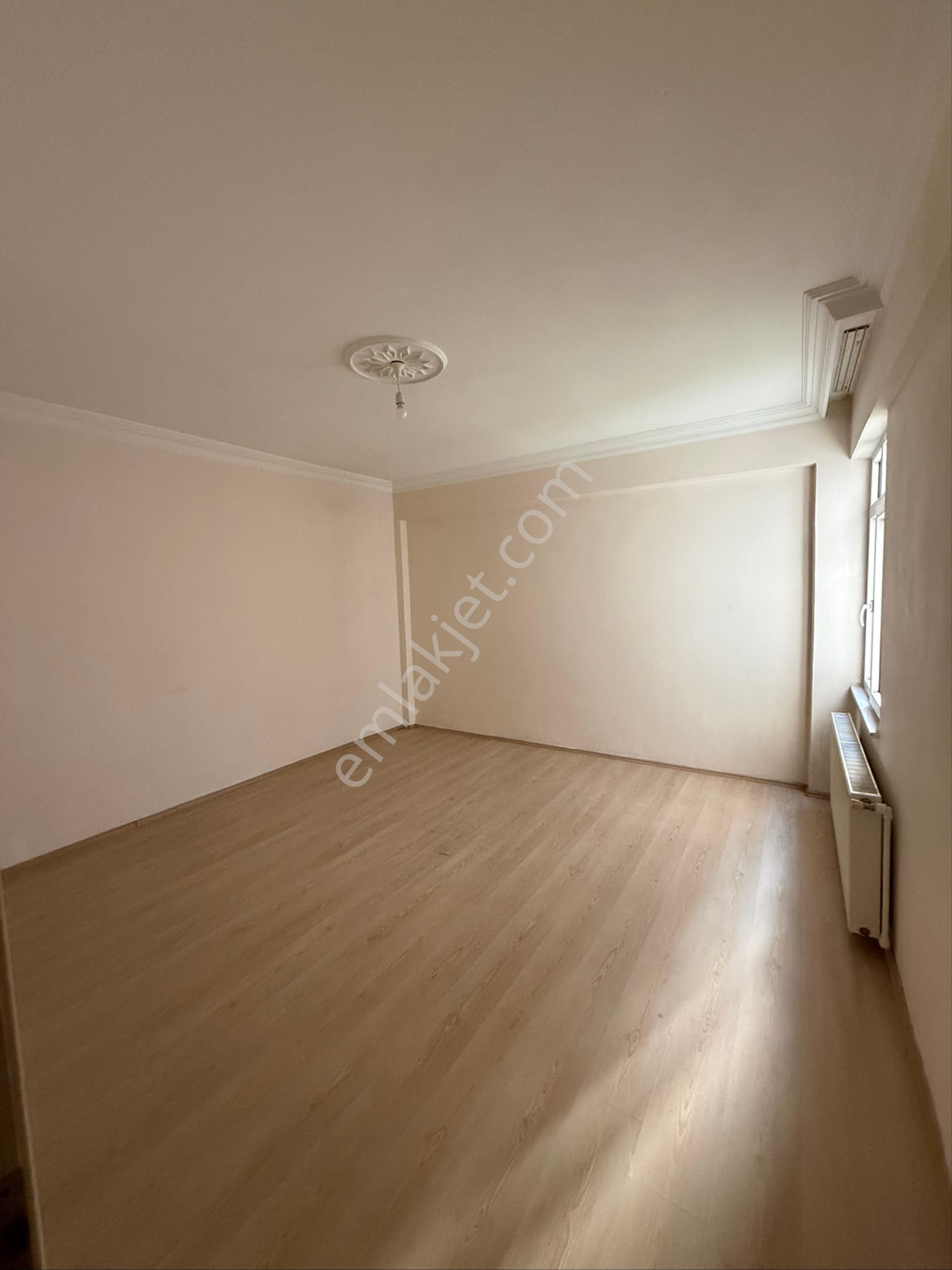 Gazi Caddesi Civarında İci Temiz Satılık Daire - Görsel 6