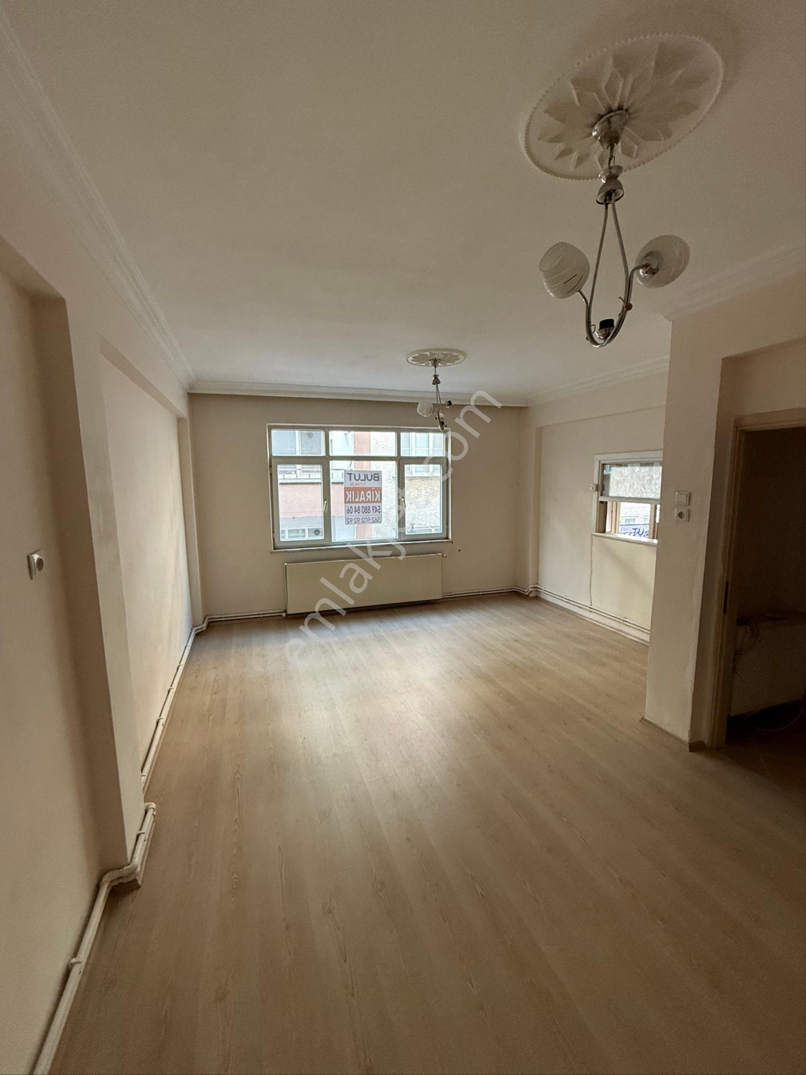 Gazi Caddesi Civarında İci Temiz Satılık Daire - Görsel 2