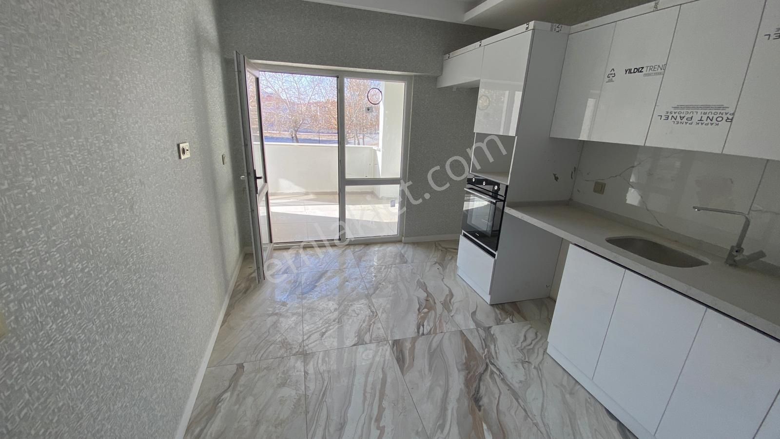 İsa Kavak Gayrimenkul'den Karatay Emirgazi Mahallesi’nde 3+1 Satılık Daire - Görsel 2