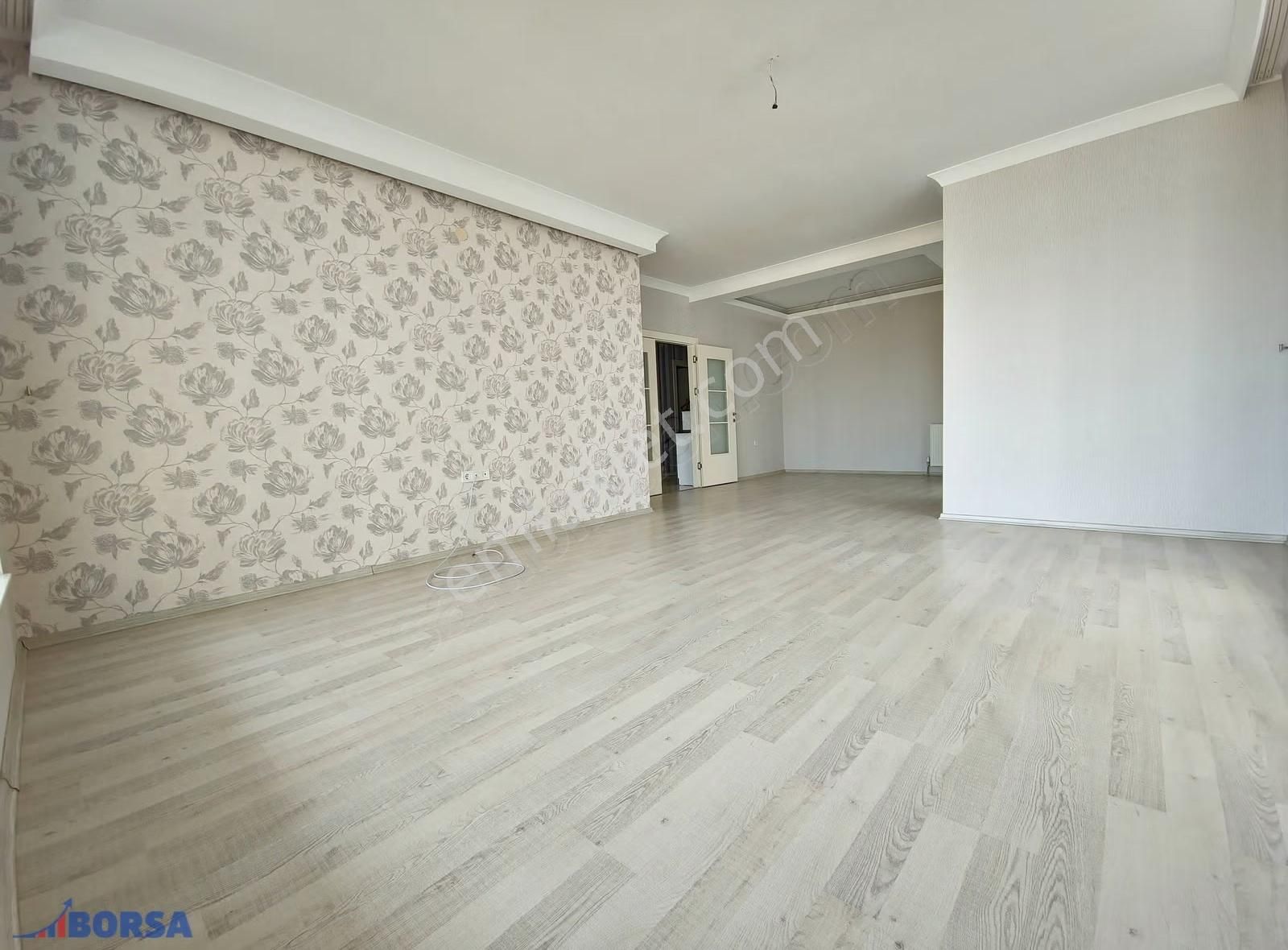 Mürsel Uluç Satılık 3+1 Bakımlı Boş Daire - Görsel 13