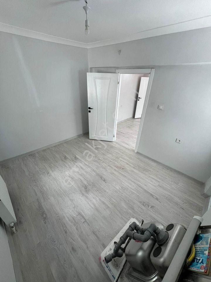 Metrobüse 5'dk Oturuma Hazır Krediye Uygun 2+1 Lüx Yüksek Giriş Daire... - Görsel 5