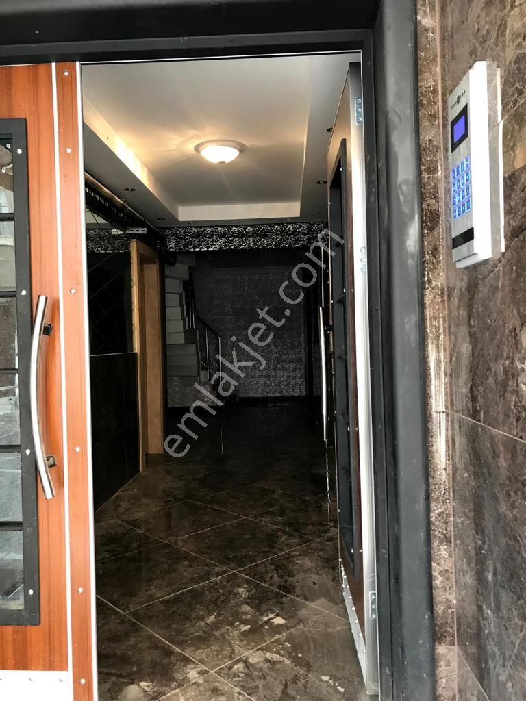 Buca Adatepe Mah. Yerden Isıtma Asansör Otopark Balkon Klimalı Full Eşyalı 1+1 - Görsel 25