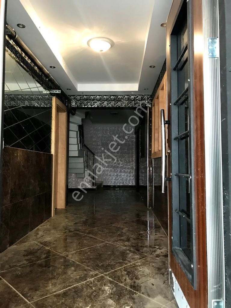 Buca Adatepe Mah. Yerden Isıtma Asansör Otopark Balkon Klimalı Full Eşyalı 1+1 - Görsel 23
