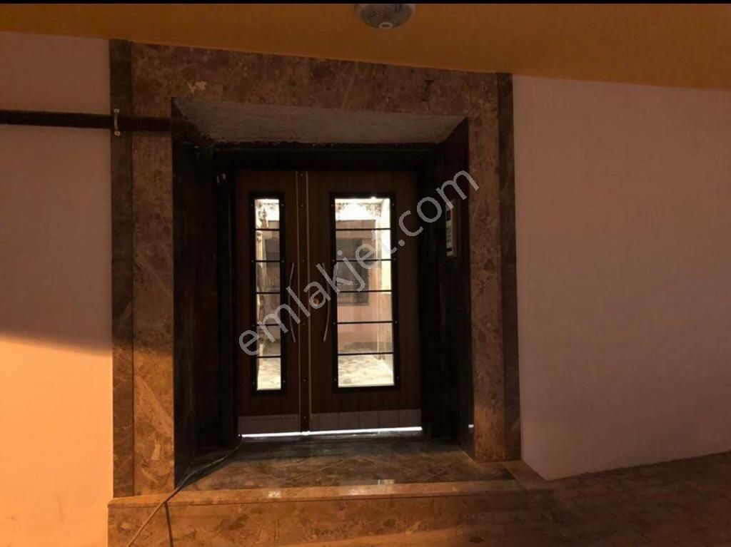 Buca Adatepe Mah. Yerden Isıtma Asansör Otopark Balkon Klimalı Full Eşyalı 1+1 - Görsel 27