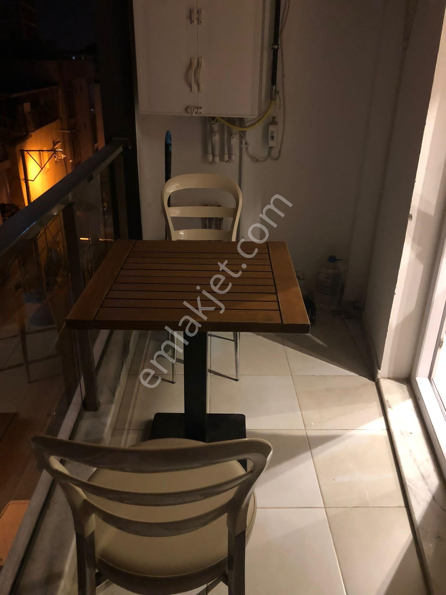 Buca Adatepe Mah. Yerden Isıtma Asansör Otopark Balkon Klimalı Full Eşyalı 1+1 - Görsel 15