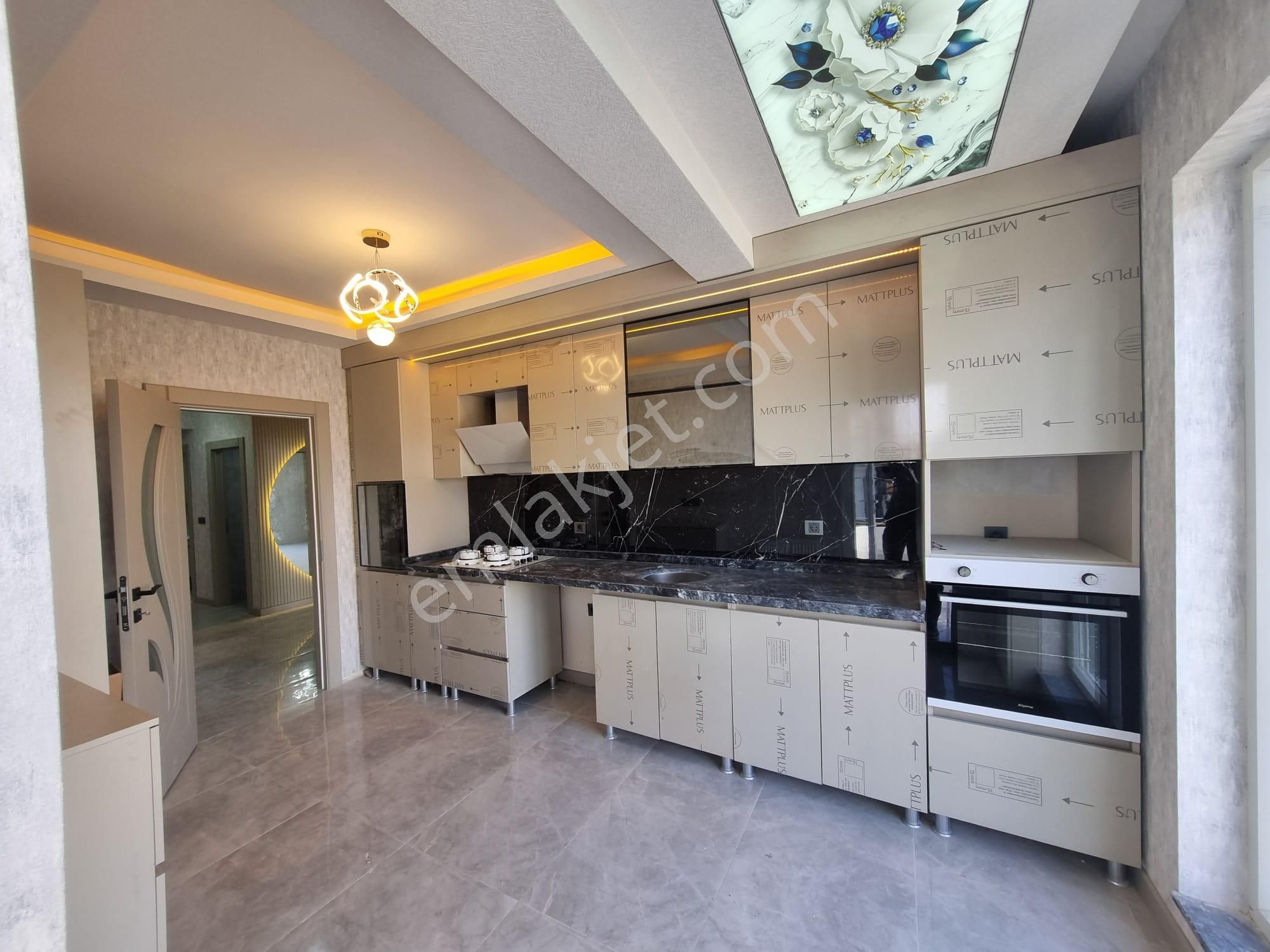 Hazardan Mendereste Yüksek Kredili Lüx Yapılı Ön Cephe Arakat - Görsel 8