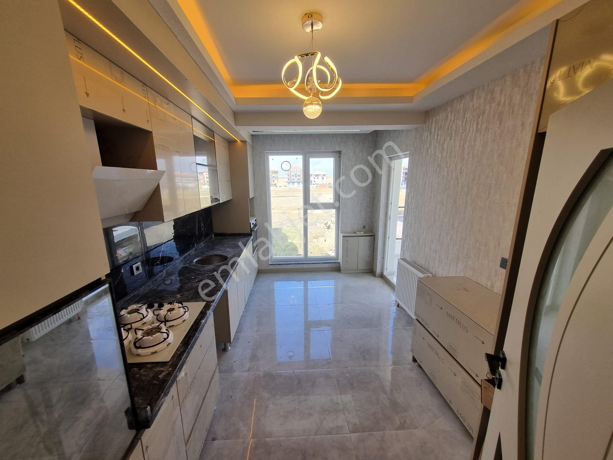 Hazardan Mendereste Yüksek Kredili Lüx Yapılı Ön Cephe Arakat - Görsel 15