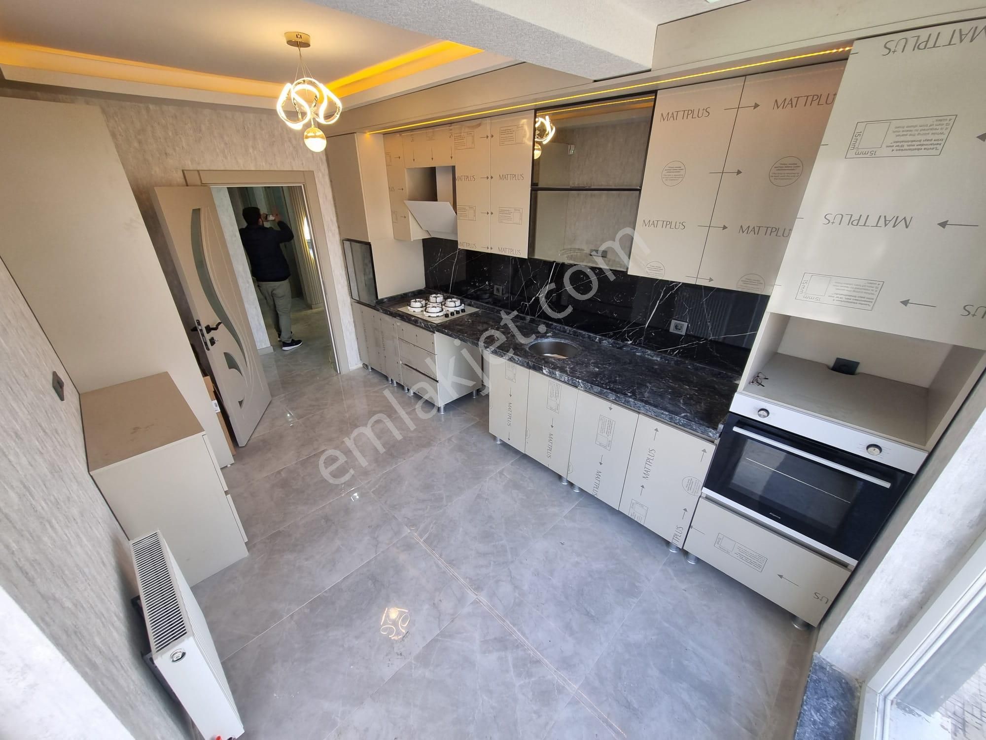 Hazardan Mendereste Yüksek Kredili Lüx Yapılı Ön Cephe Arakat - Görsel 34