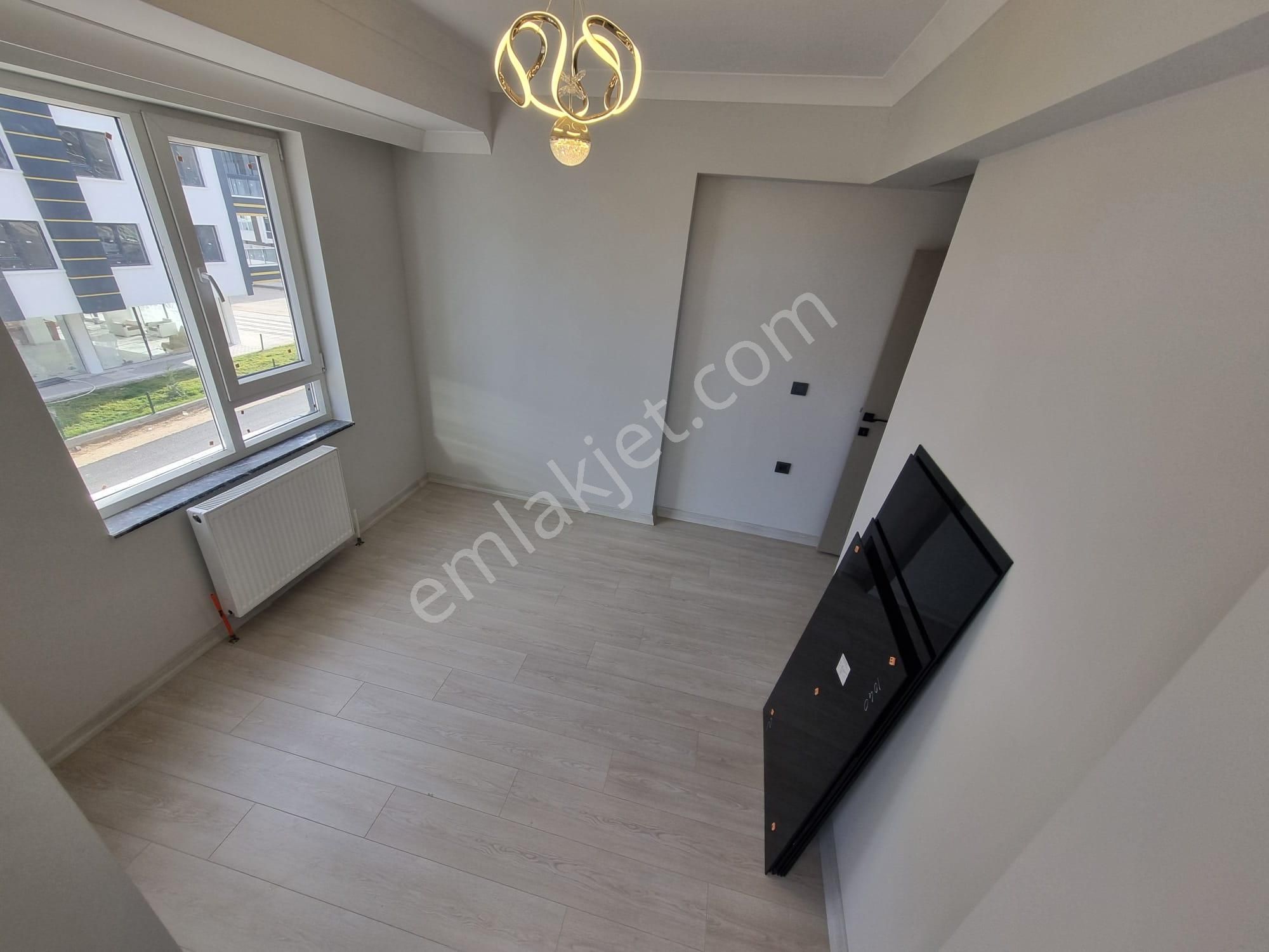 Hazardan Mendereste Yüksek Kredili Lüx Yapılı Ön Cephe Arakat - Görsel 11