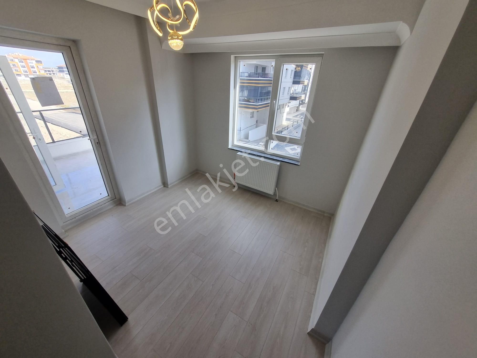 Hazardan Mendereste Yüksek Kredili Lüx Yapılı Ön Cephe Arakat - Görsel 31