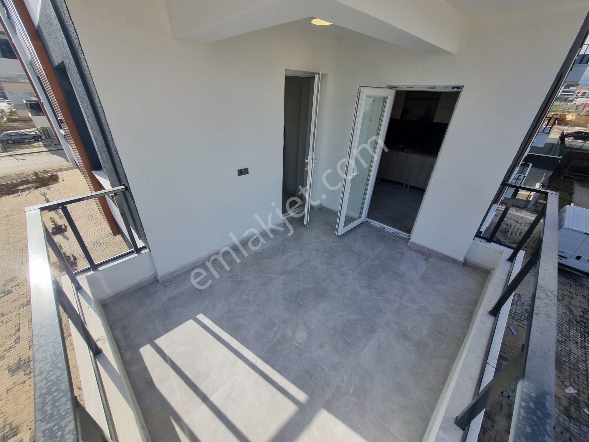 Hazardan Mendereste Yüksek Kredili Lüx Yapılı Ön Cephe Arakat - Görsel 16