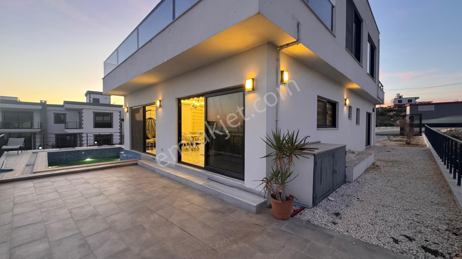 Mersin Erdemli Tırtar'da Full Deniz Manzaralı Satılık 3+1 Dubleks Villa - Görsel 9