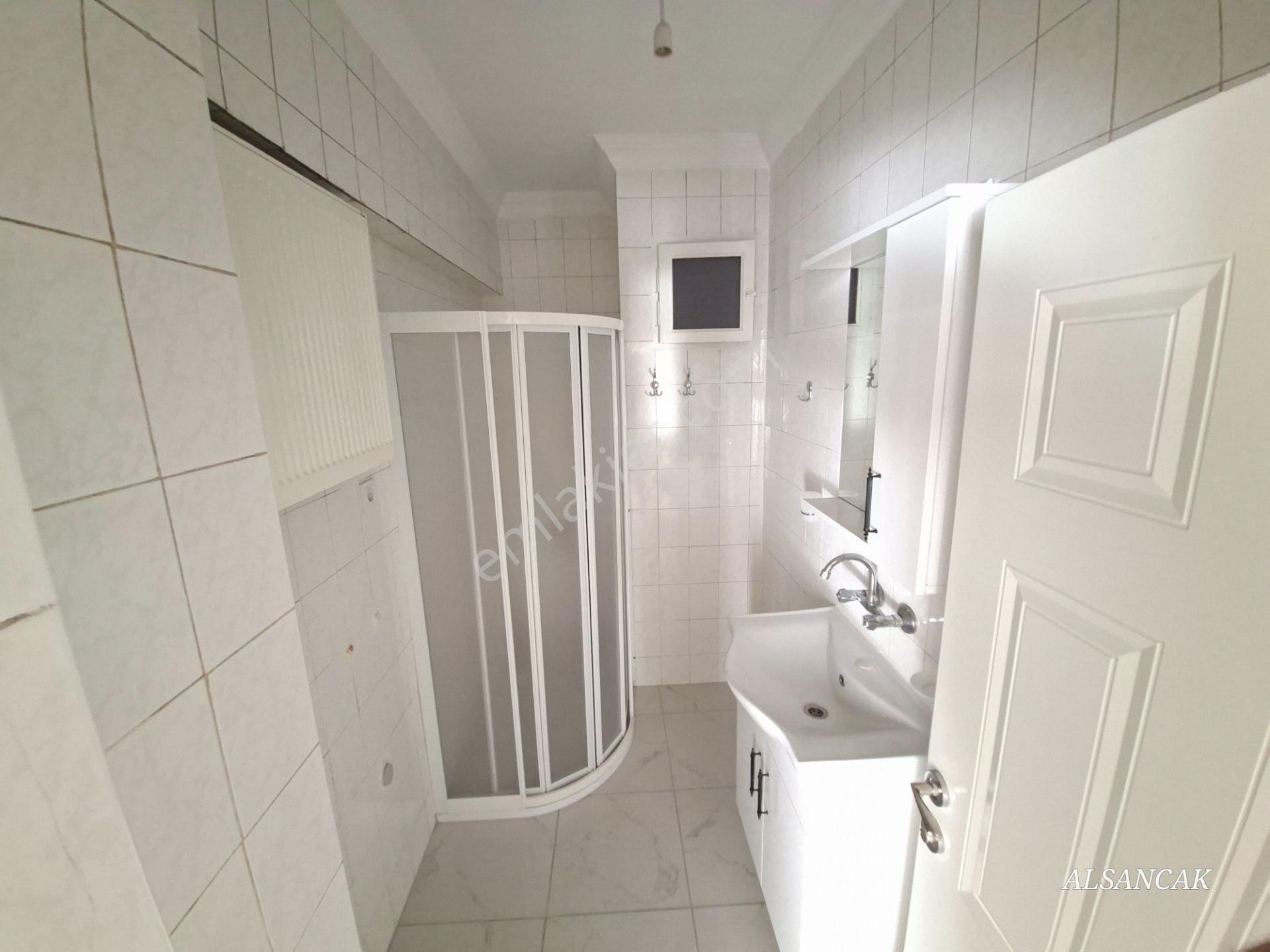 Etimesgut Çarşıda 3+1 Katta Ön Cephe Yapılı Daire - Görsel 11