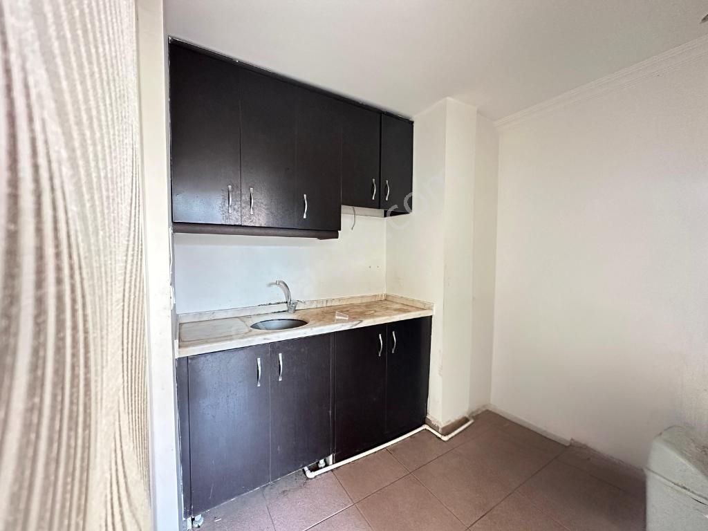 Şehir Merkezinde 3 Katlı Köşe Dükkan - Görsel 12