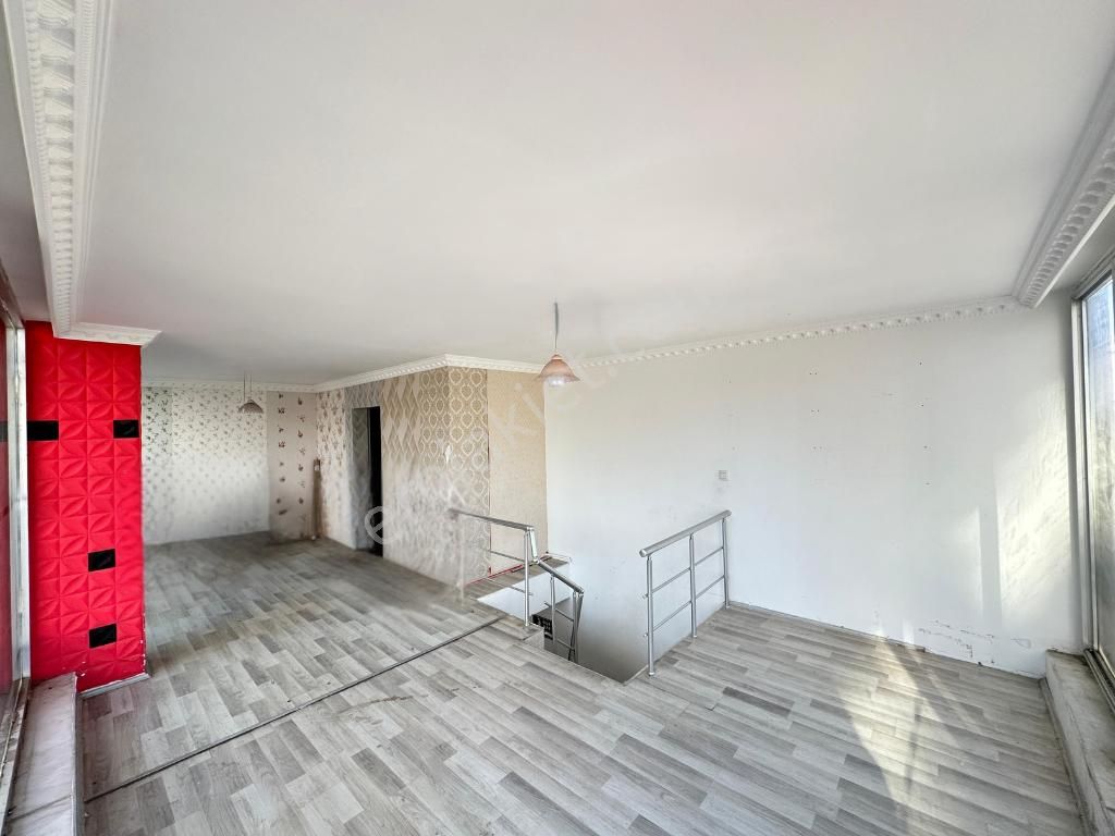 Şehir Merkezinde 3 Katlı Köşe Dükkan - Görsel 8