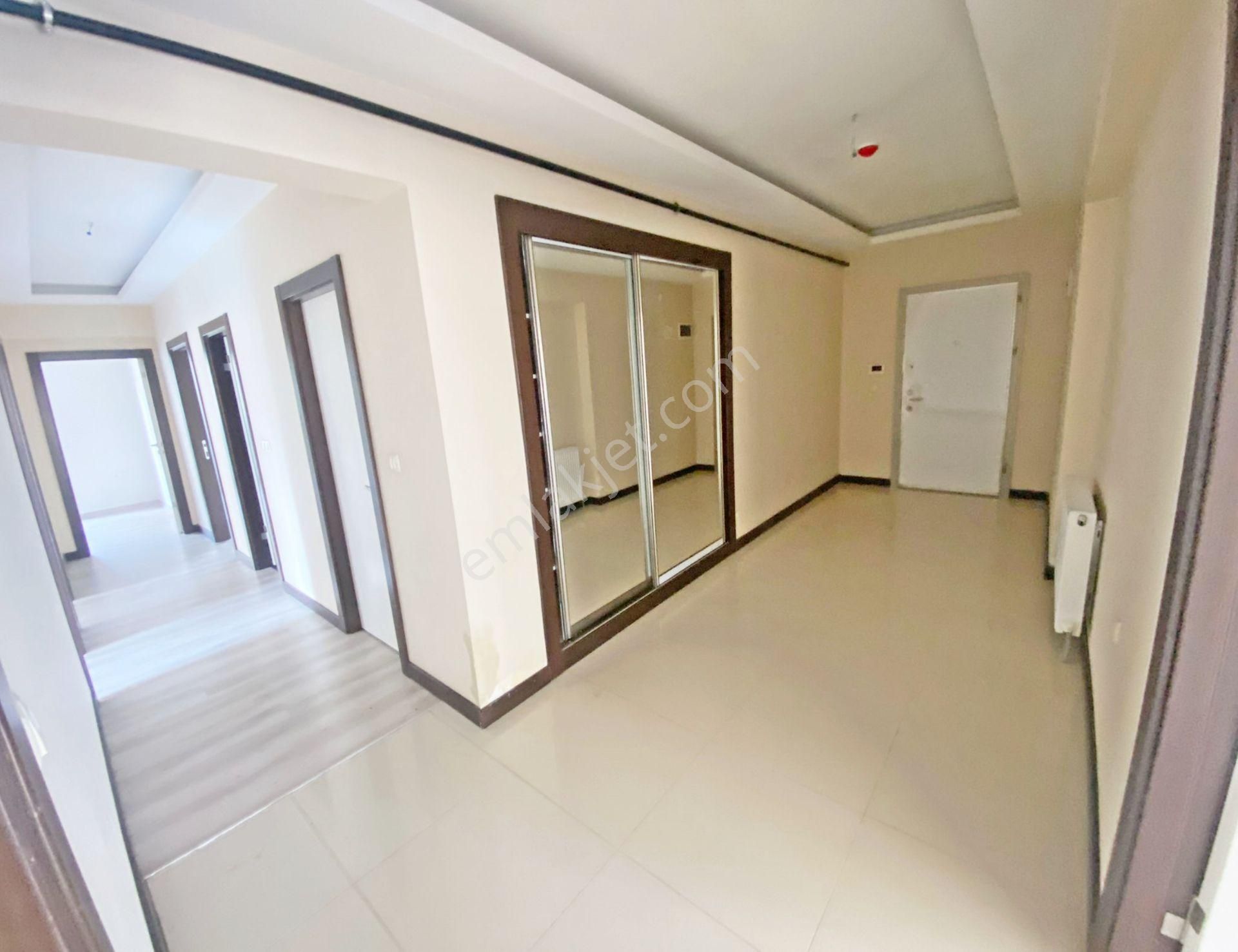 Gold Emlaktan Etlik Şehir Hastanesine 2 Km Mesafe Full Yapılı Güney Cephe Sitede Kiralık 4+1 Daire - Görsel 32