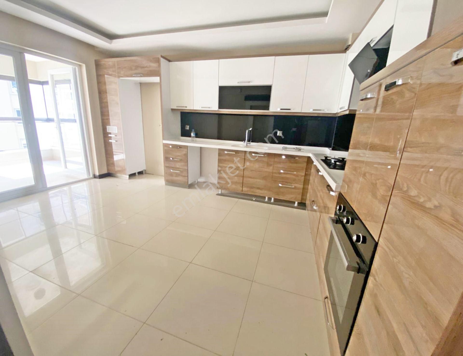 Gold Emlaktan Etlik Şehir Hastanesine 2 Km Mesafe Full Yapılı Güney Cephe Sitede Kiralık 4+1 Daire - Görsel 7