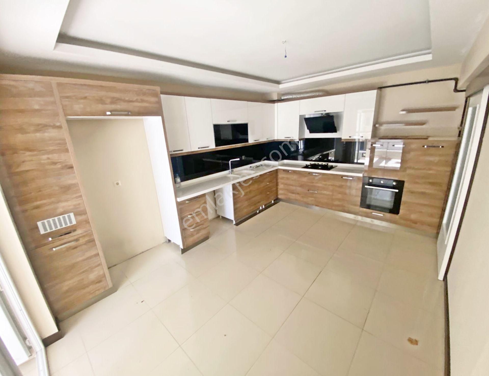 Gold Emlaktan Etlik Şehir Hastanesine 2 Km Mesafe Full Yapılı Güney Cephe Sitede Kiralık 4+1 Daire - Görsel 8