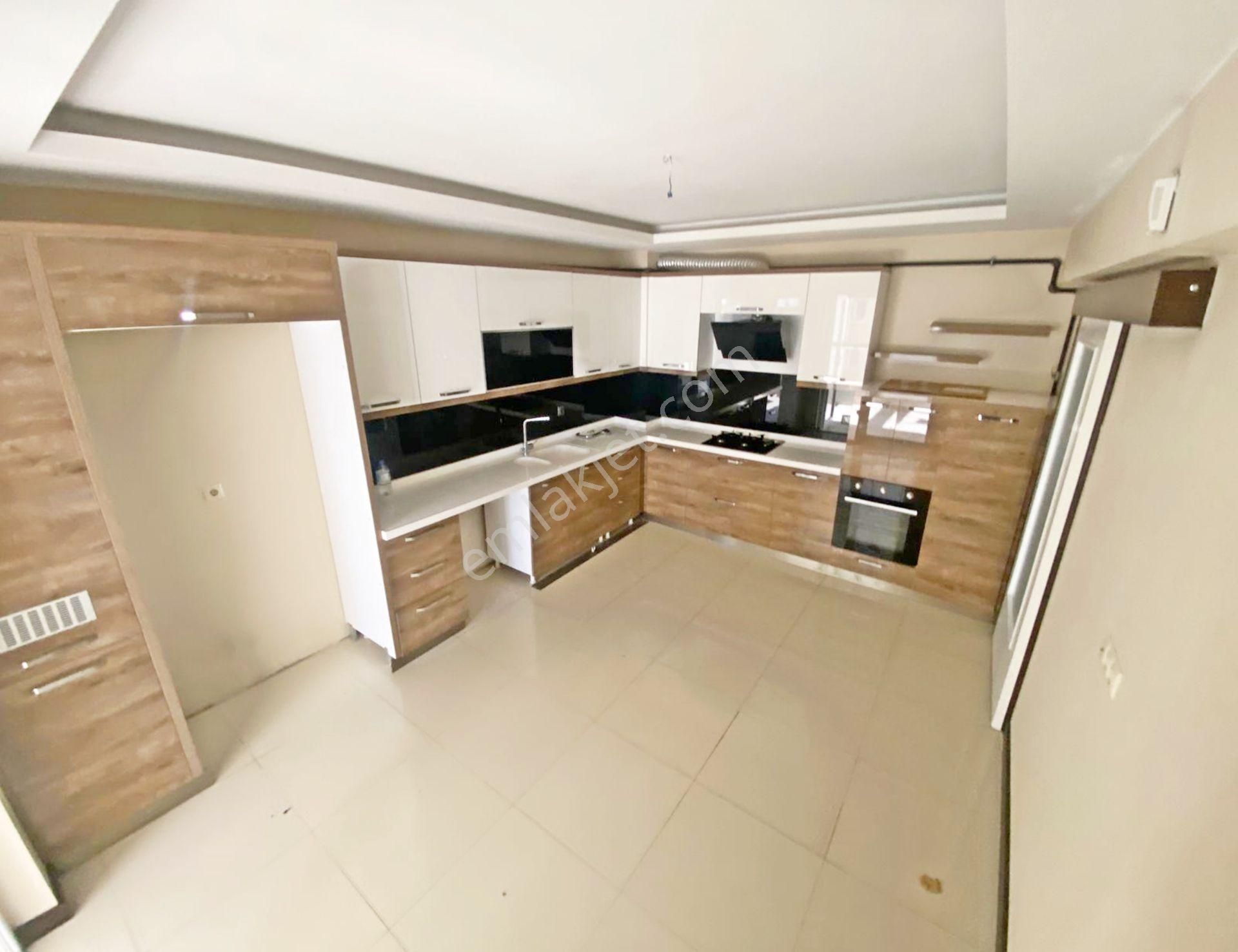 Gold Emlaktan Etlik Şehir Hastanesine 2 Km Mesafe Full Yapılı Güney Cephe Sitede Kiralık 4+1 Daire - Görsel 2