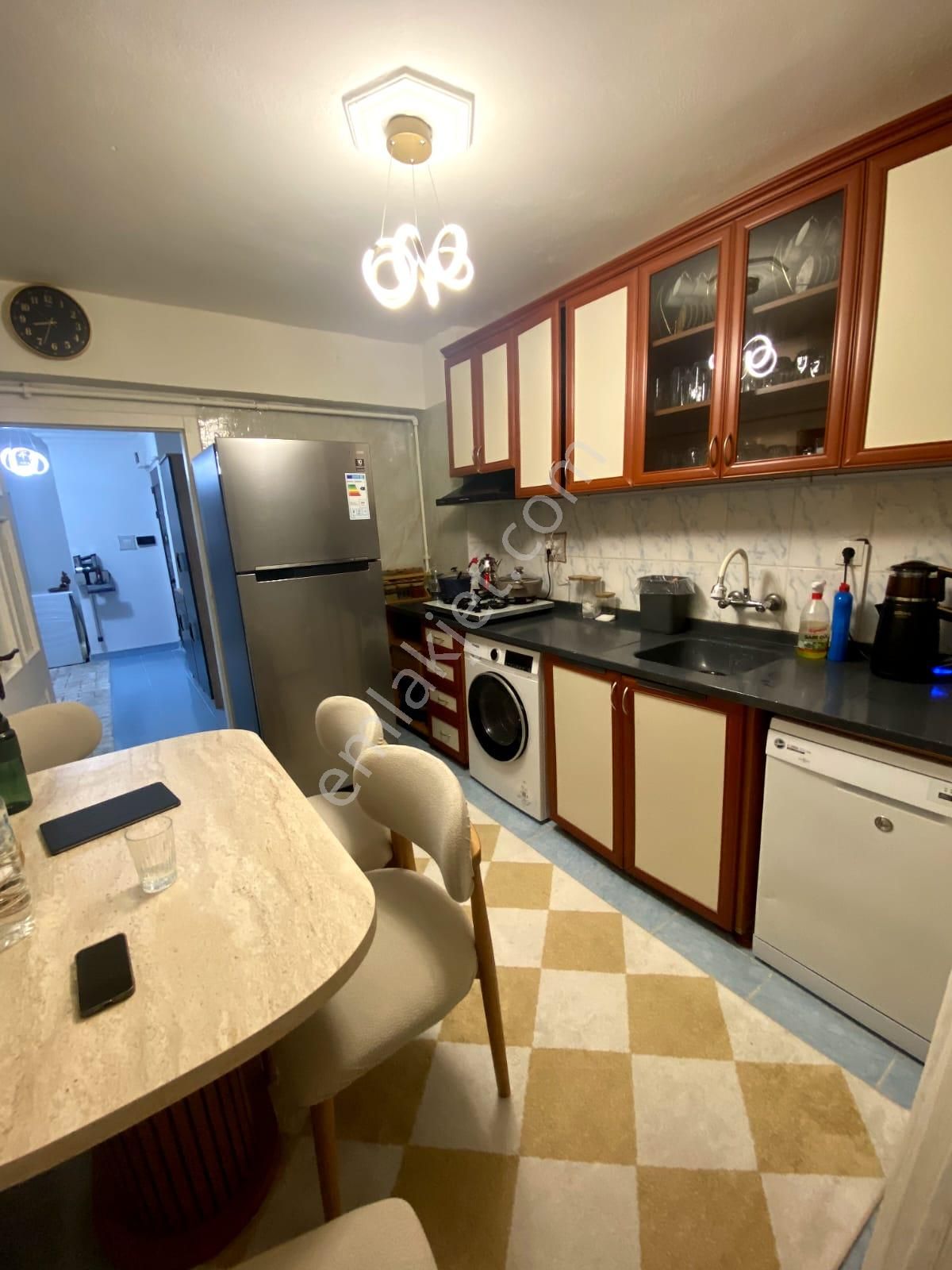 Sincan Pınarbaşı Mh 3+1 Site İçerisinde Normal Yapılı Ara Katta Bağımsız Daire