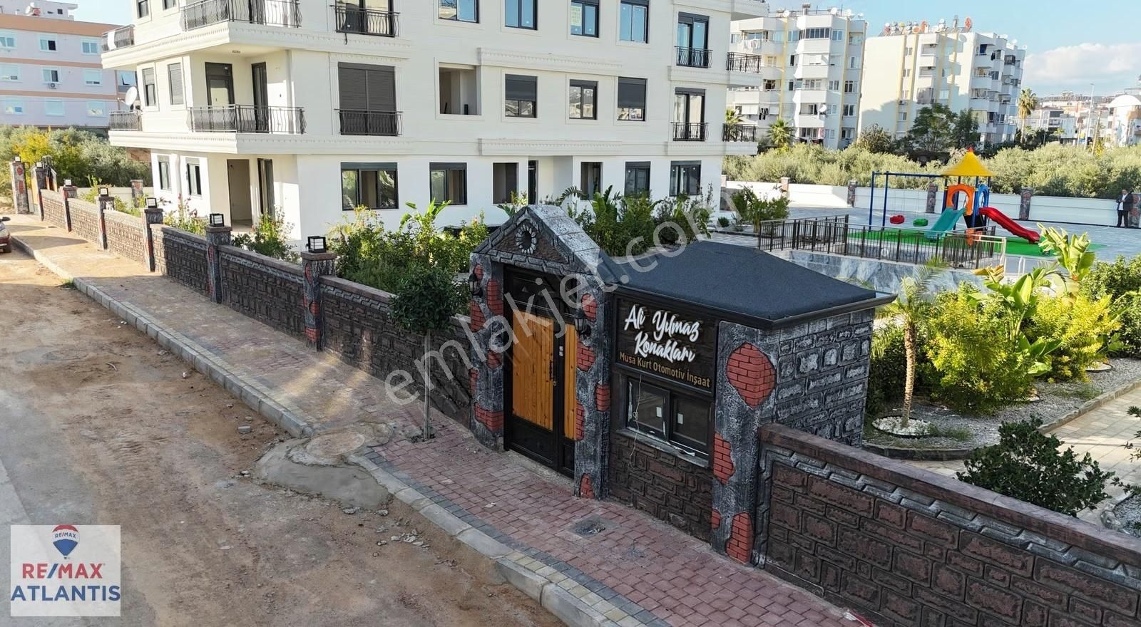 Site İçerisinde Yüzme Hazulu Ayrı Mutfaklı 2+1 Daire - Görsel 9