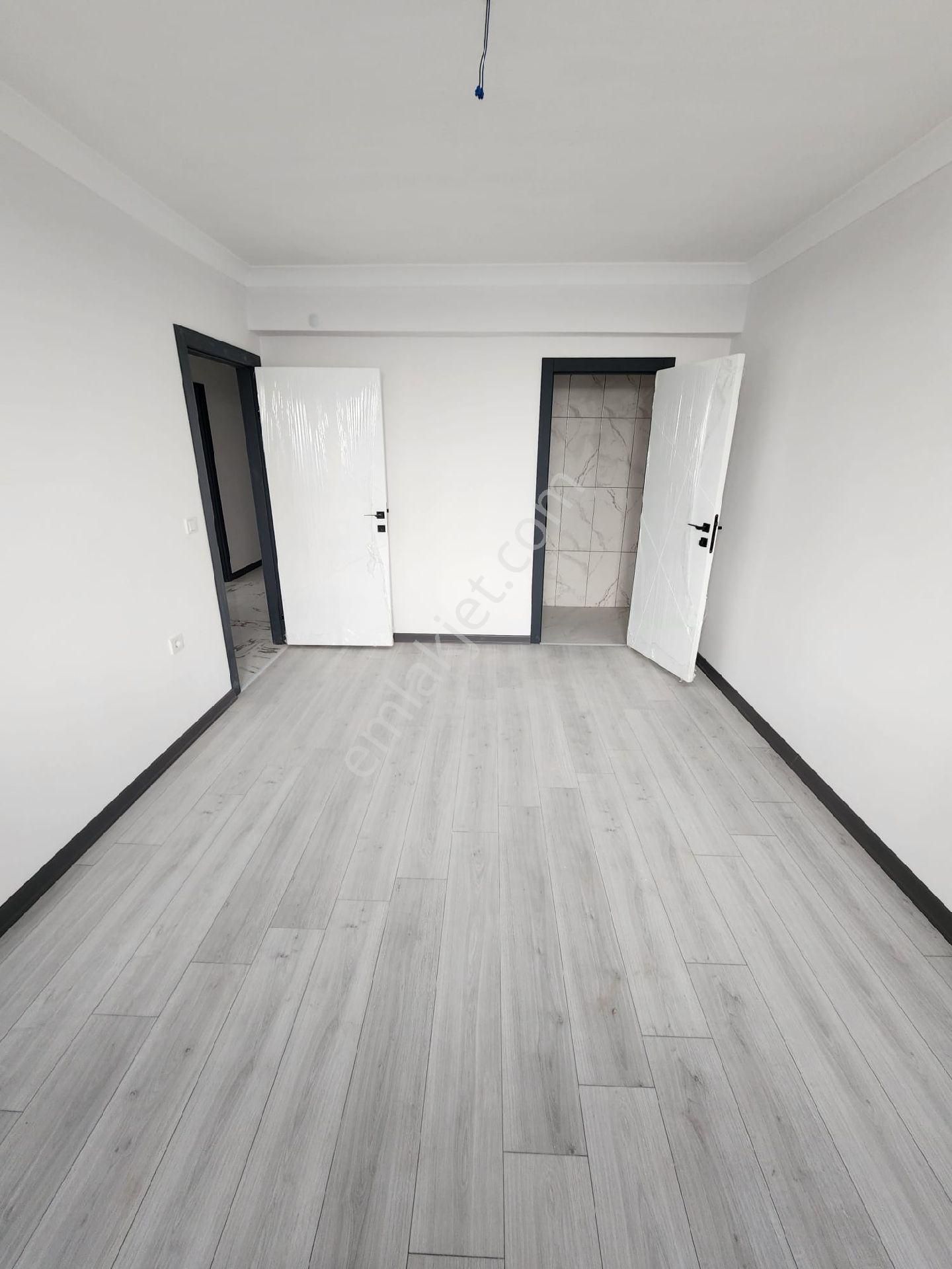 Gül Emlaktan Karapürçekte 2.katta - Görsel 21